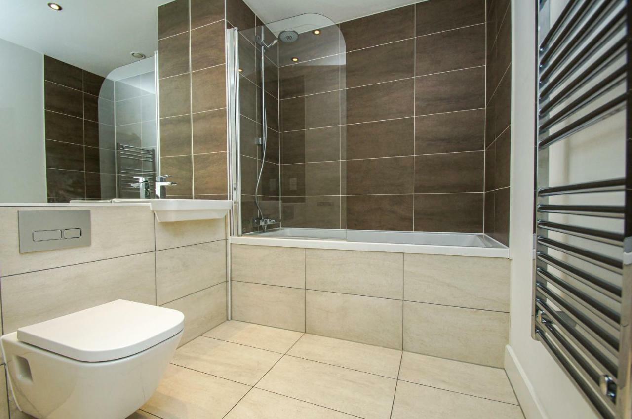 Orion Marina Sea View - Parking - By Brighton Holiday Lets Exterior photo