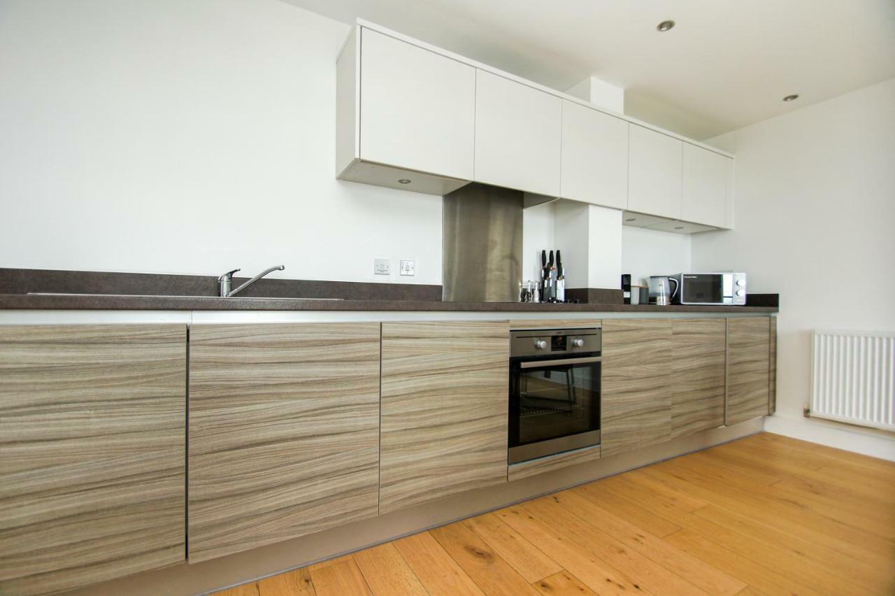 Orion Marina Sea View - Parking - By Brighton Holiday Lets Exterior photo