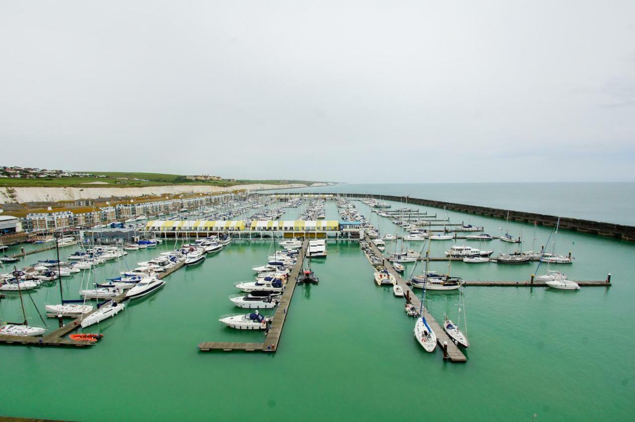 Orion Marina Sea View - Parking - By Brighton Holiday Lets Exterior photo